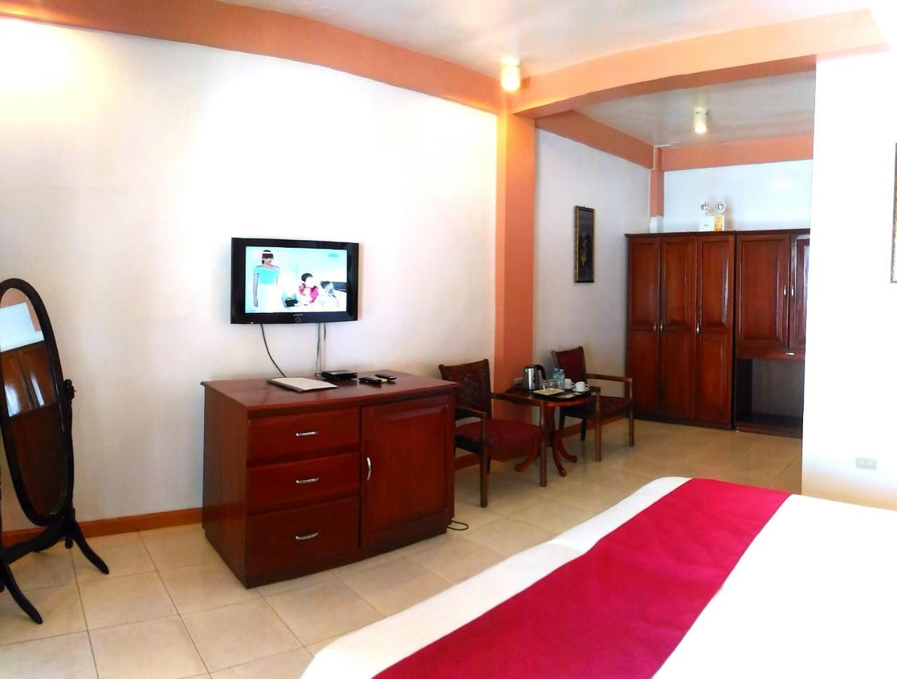 Anda White Beach Resort Екстер'єр фото