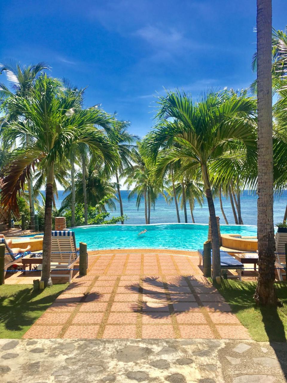 Anda White Beach Resort Екстер'єр фото